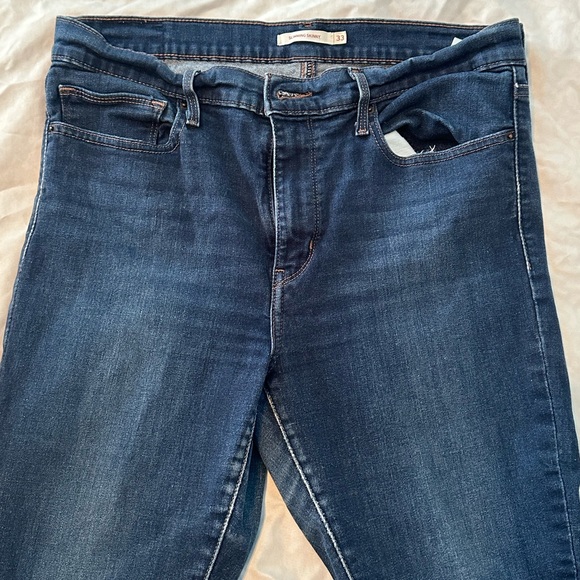 Levi's Denim - Levi’s skinny jeans for women waste, size 33”